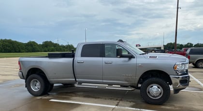 2 inch Lifted 2020 Ram 3500 4WD