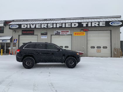 2.5 inch Lifted 2017 Jeep Grand Cherokee 4WD