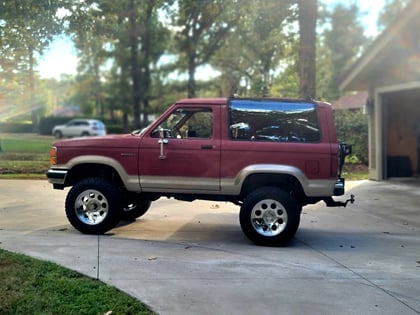 4 Inch Lifted 1989 Ford Bronco II 4WD