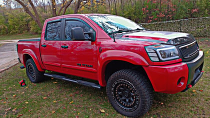 2 inch Lifted 2007 Nissan TITAN 4WD