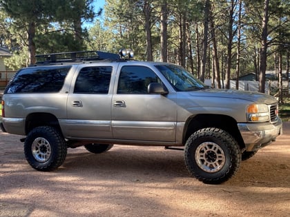 6 Inch Lifted 2001 GMC Yukon XL 1500 4WD