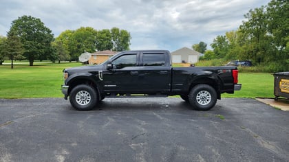 1.5 inch Lifted 2019 Ford F-250 Super Duty 4WD