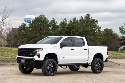 6 Inch Lifted 2024 Chevy Silverado 1500