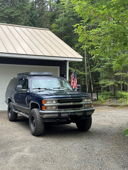 4 Inch Lifted 1994 Chevy C1500/K1500 Suburban 4WD