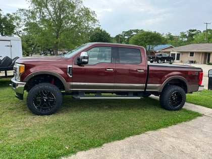 2.5 inch Lifted 2017 Ford F-250 Super Duty 4WD