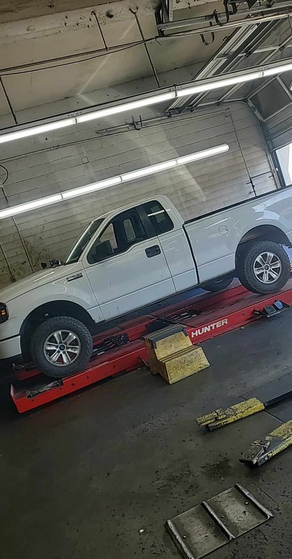 2.5 inch Lifted 2006 Ford F-150 4WD