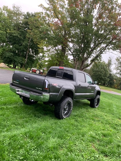 3.5 Inch Lifted 2009 Toyota Tacoma 4WD