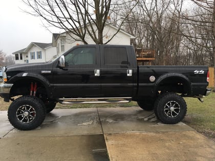 7.5 Inch Lifted 2002 Ford F-250 Super Duty 4WD