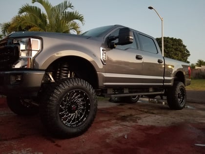 6 Inch Lifted 2022 Ford F-250 Super Duty 4WD