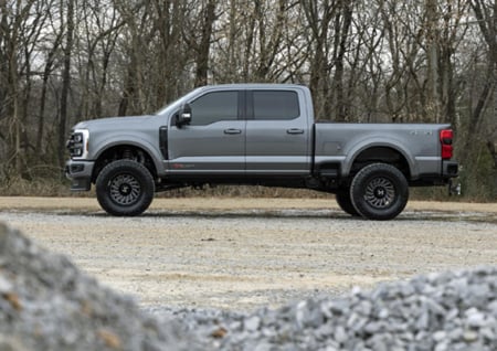 exploring-the-ford-f-250s-rough-country-makeover-image