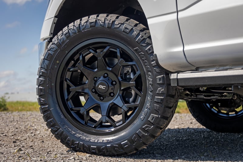 Rough Country 80 Series Wheel | One-Piece | Semi Gloss Black