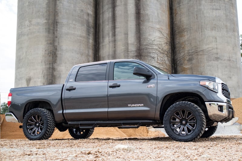 M1 Loaded Strut Pair | Monotube | 3.5in | Toyota Tundra 4WD