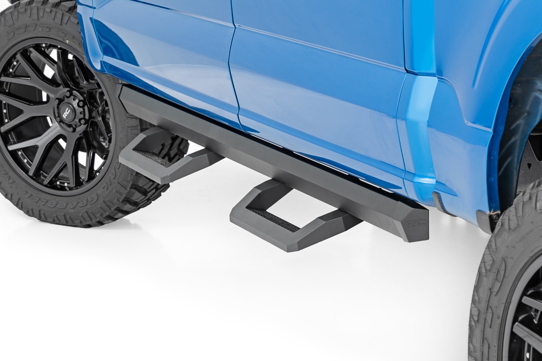 SR2 Adjustable Aluminum Steps | Crew Cab | Ford F-150 / F-150 Lightning / Super Duty (15-23)