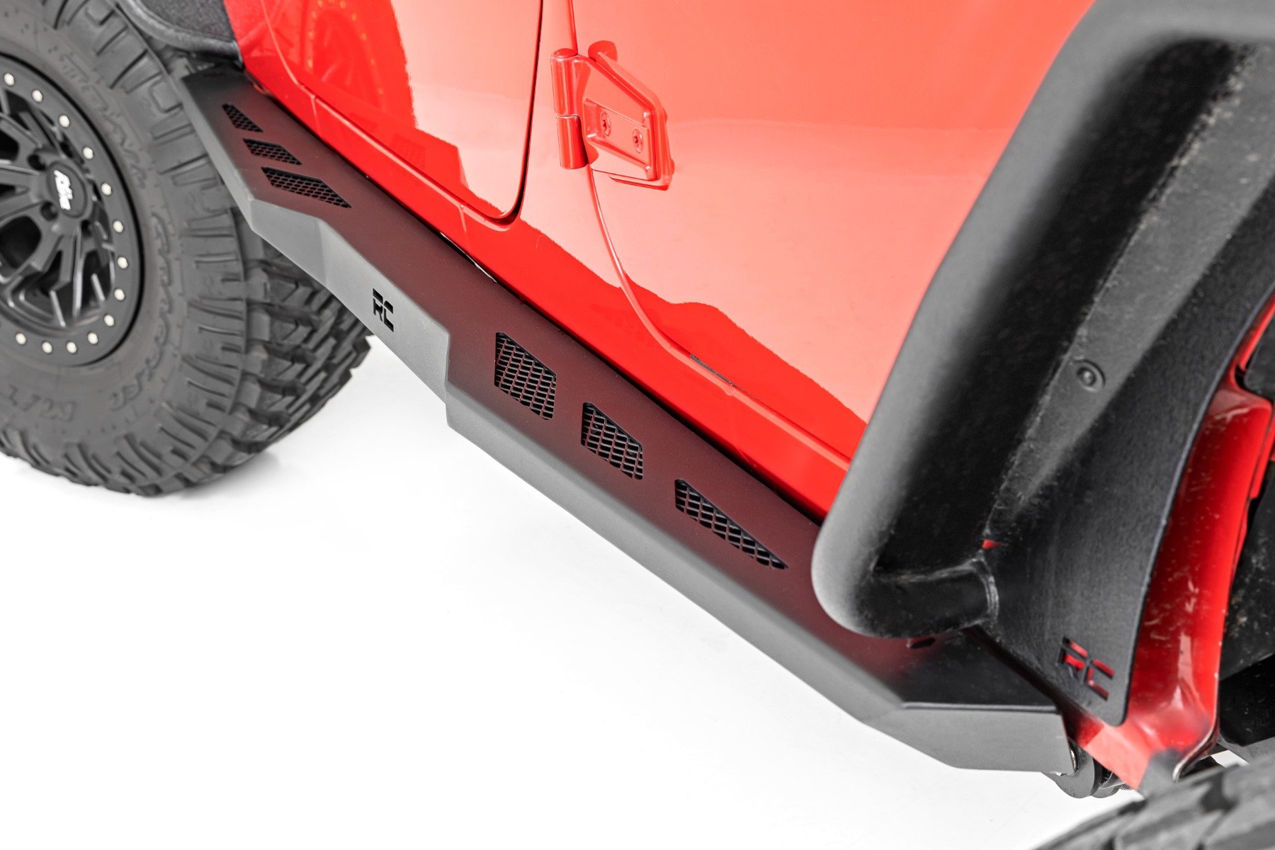 Rock Sliders | Heavy Duty l 4-Door | Jeep Wrangler Unlimited 2WD / 4WD (07-18)