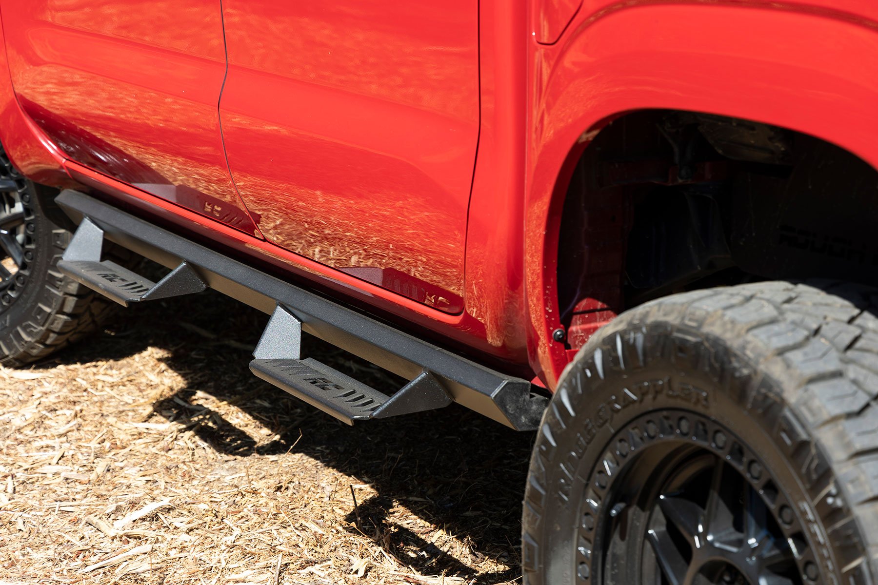 AL2 Drop Steps | Crew Cab | Nissan Frontier 2WD / 4WD (2005-2023)