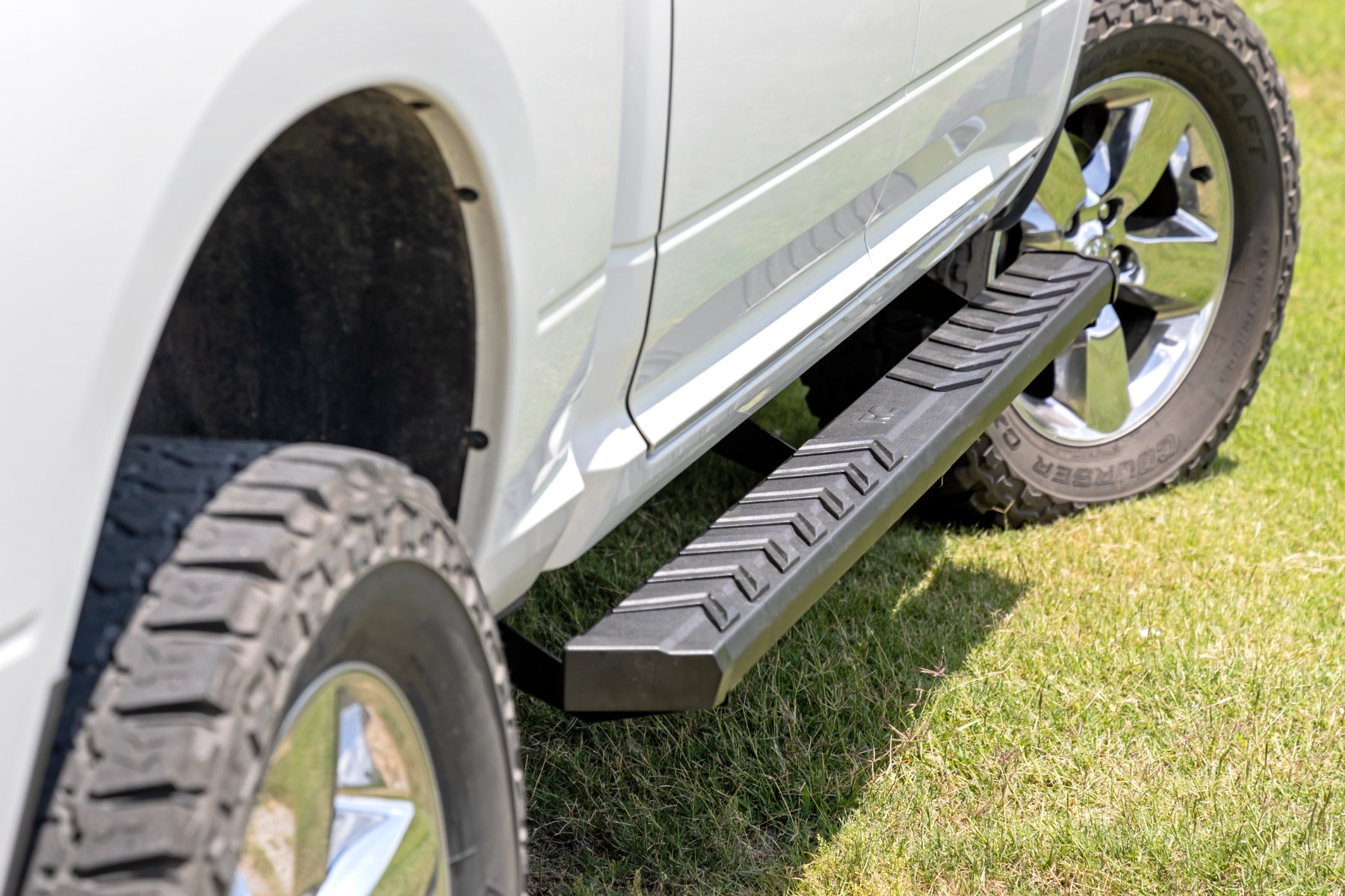 BA2 Running Board | Side Step Bars | Ram 1500 / 2500 / 3500 2WD / 4WD