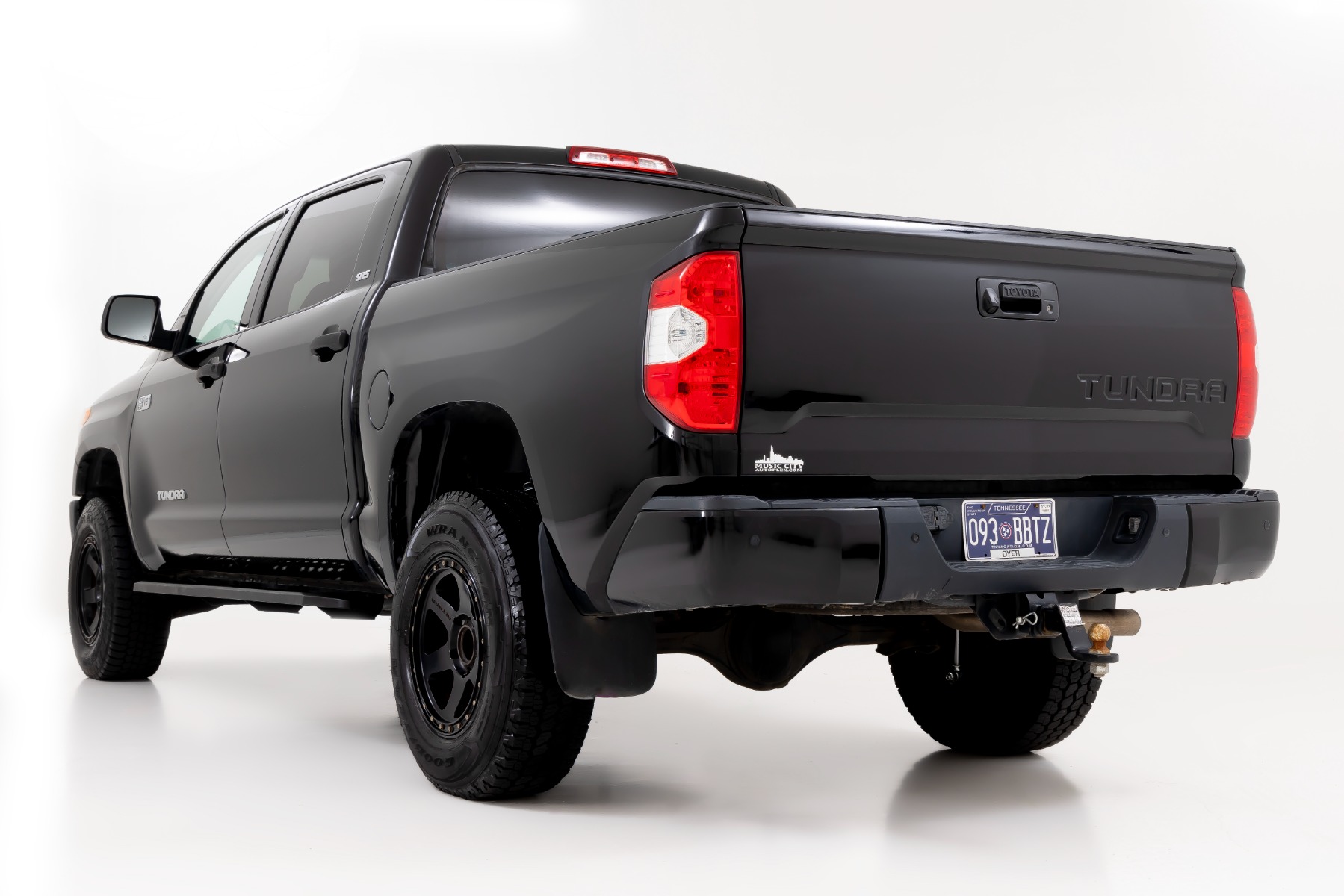 RPT2 Running Board | Crew Cab | Black | Toyota Tundra 2WD / 4WD (2007-2021)