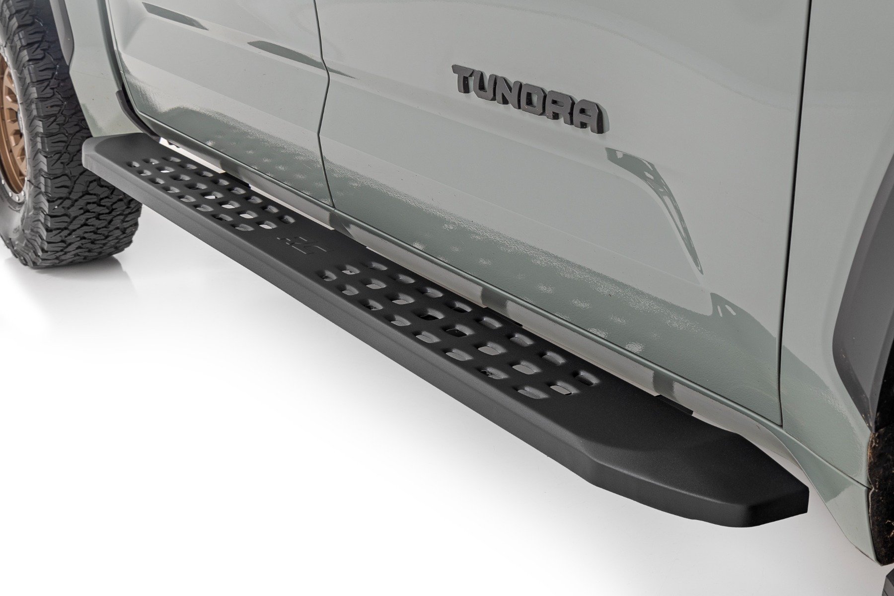 RPT2 Running Board | Crew Cab | Black | Toyota Tundra 2WD / 4WD (2022-2024)