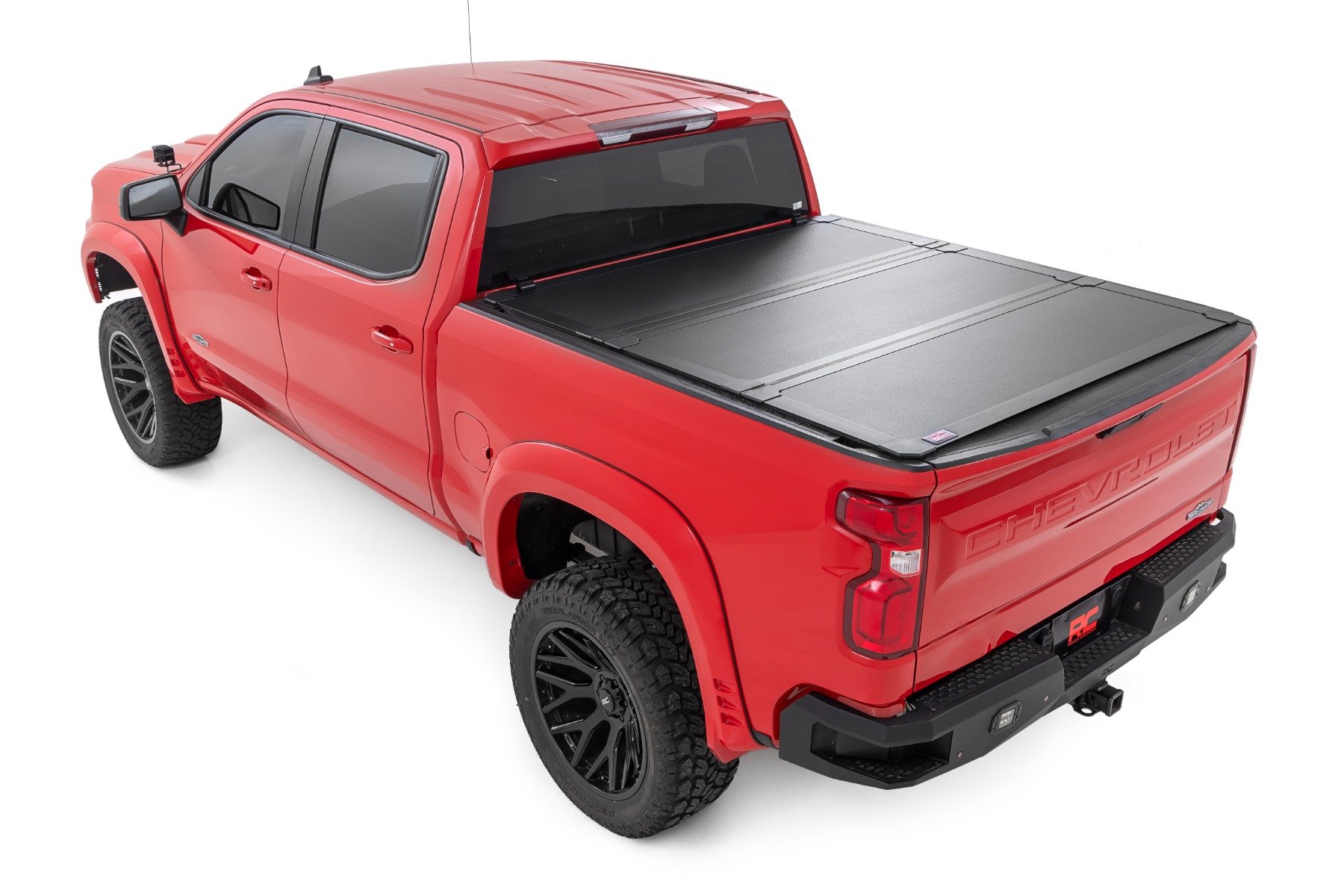 Hard Flush Mount Bed Cover | 5'10" Bed | Chevy / GMC 1500 (19-24)