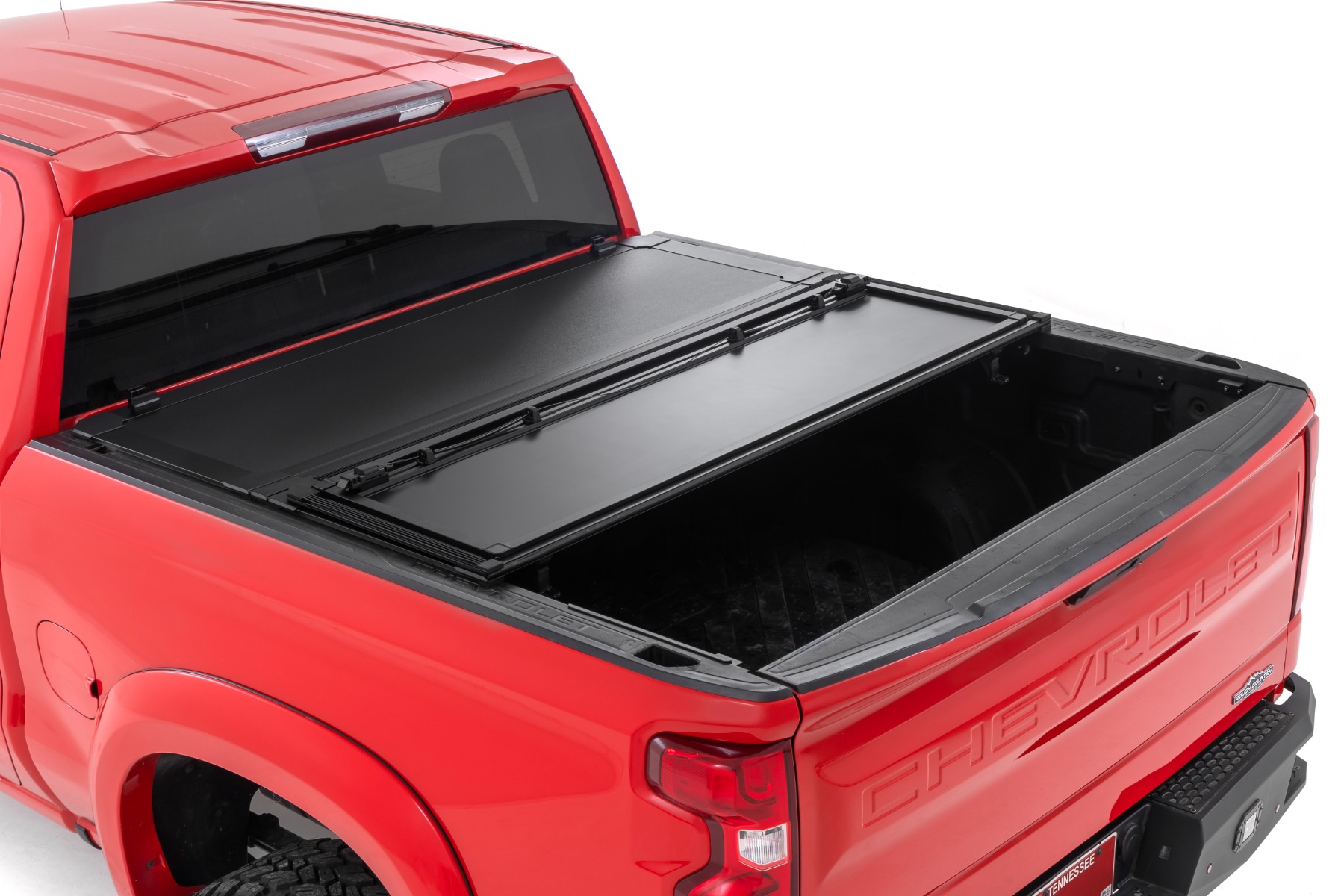 Hard Flush Mount Bed Cover | 5'10" Bed | Chevy / GMC 1500 (19-24)