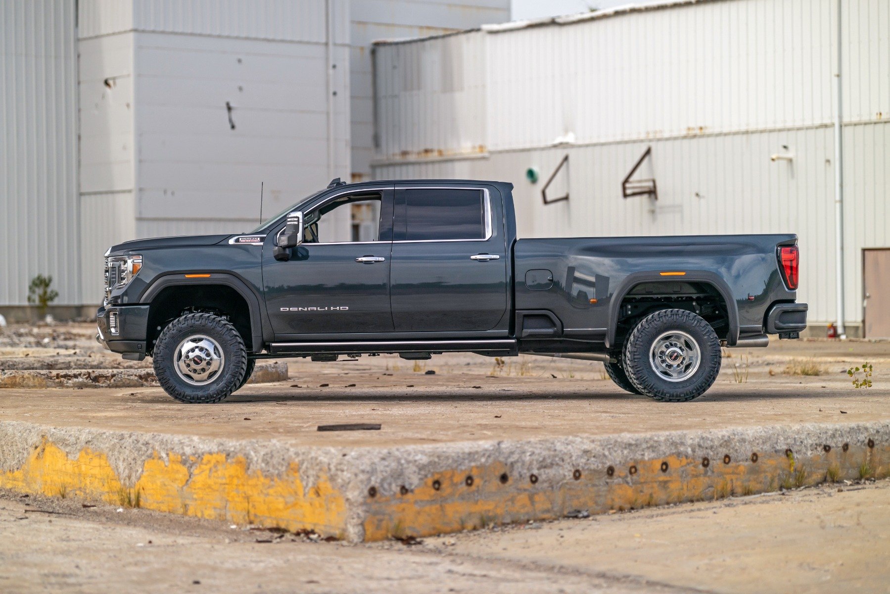 3 Inch Lift Kit | UCAs | M1 | Chevy / GMC Sierra 3500 HD / Silverado 3500 HD (20-23)