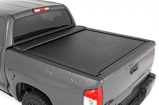 Retractable Bed Cover | 5'7" Bed | Toyota Tundra 2WD/4WD (2007-2021)