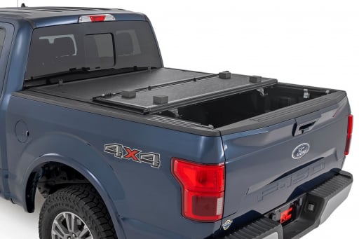 Hard Low Profile Bed Cover | 6'10" Bed | Ford F-250/F-350 Super Duty (17-24)