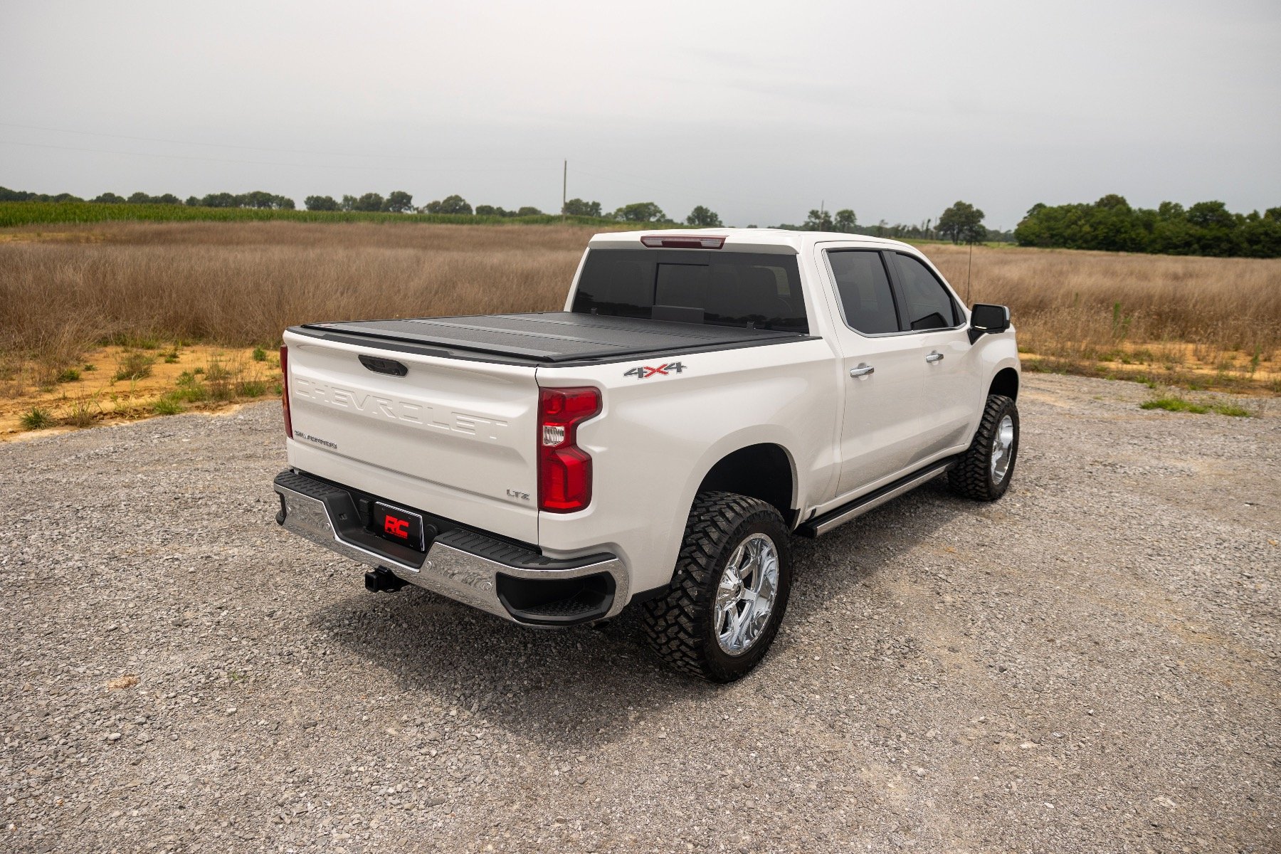 Rough Country (47120580A) Hard Low Profile Bed Cover | 5'9 Bed | Chevy/GMC 1500 (19-24)