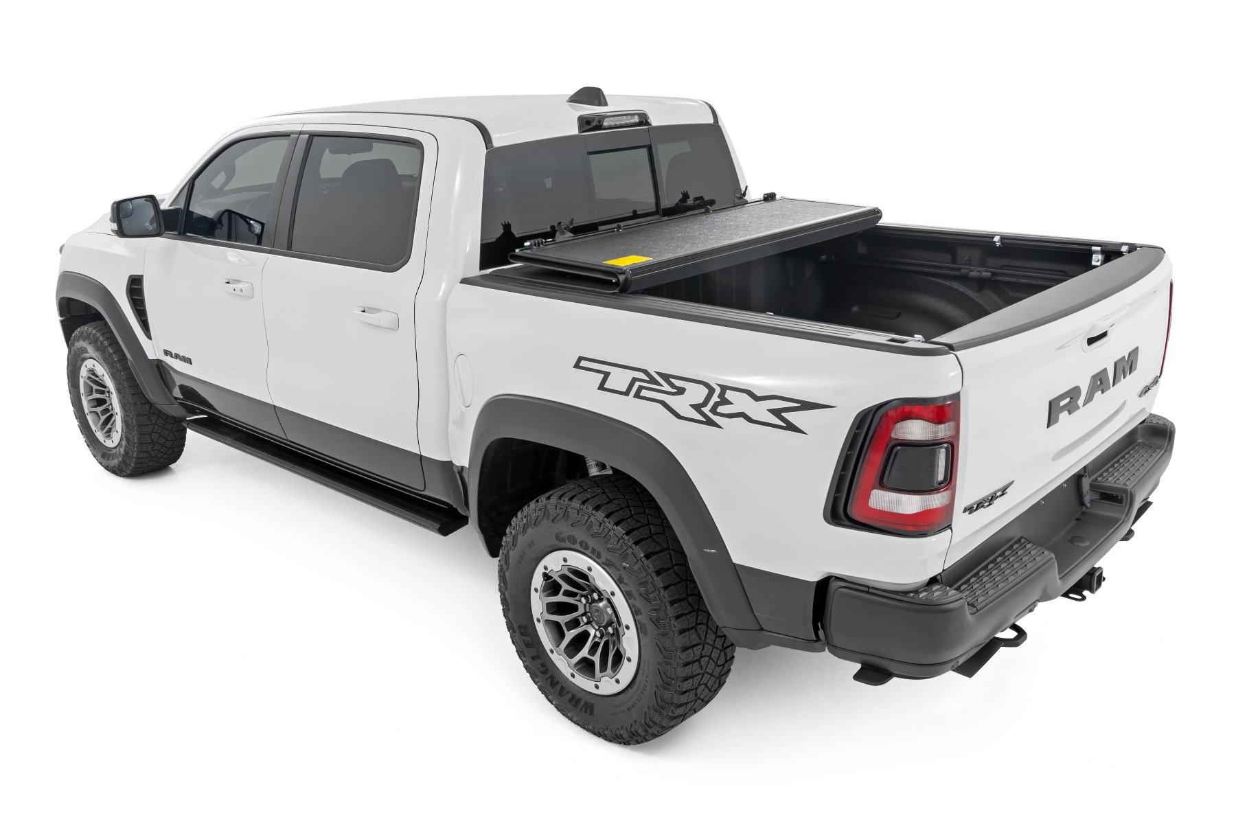 Hard Low Profile Bed Cover | 5'9 Bed | Chevy/GMC 1500 (19-24)