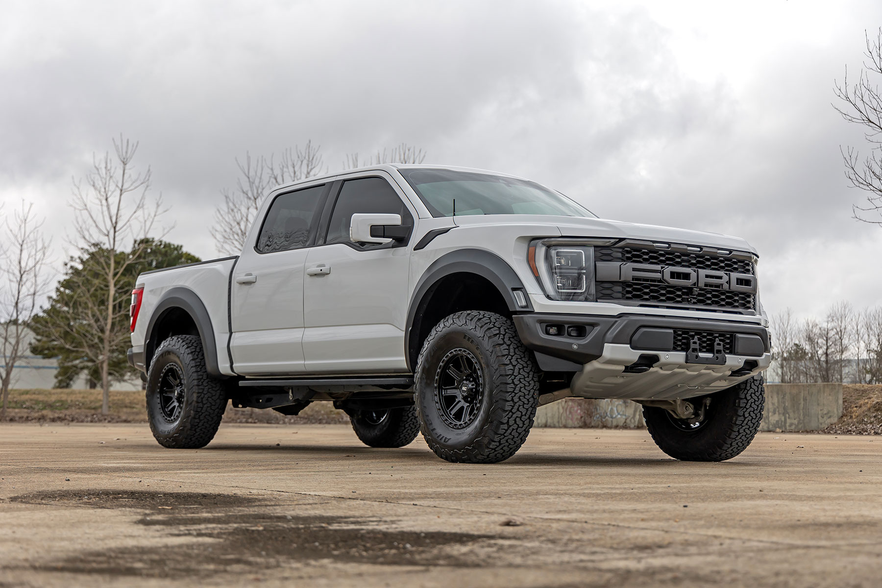 Rough Country 84 Series Wheel | One-Piece | Gloss Black