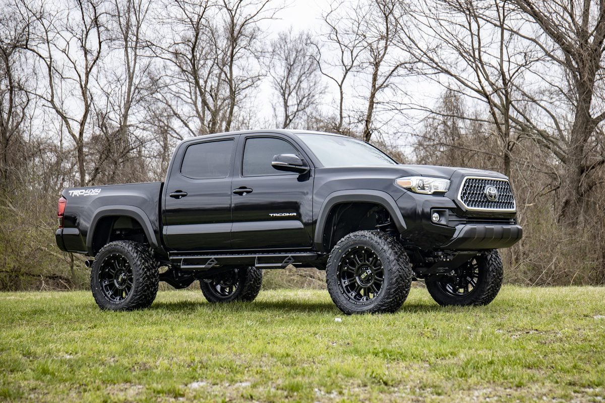 6 Inch Lift Kit | Toyota Tacoma 2WD/4WD (2016-2023) | Rough Country