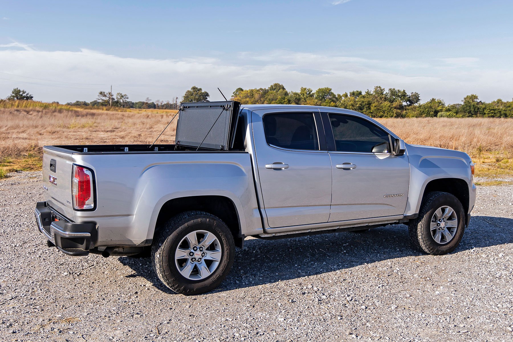 Hard Tri Fold Flip Up Bed Cover 5 Bed Chevy GMC Canyon Colorado 15 24