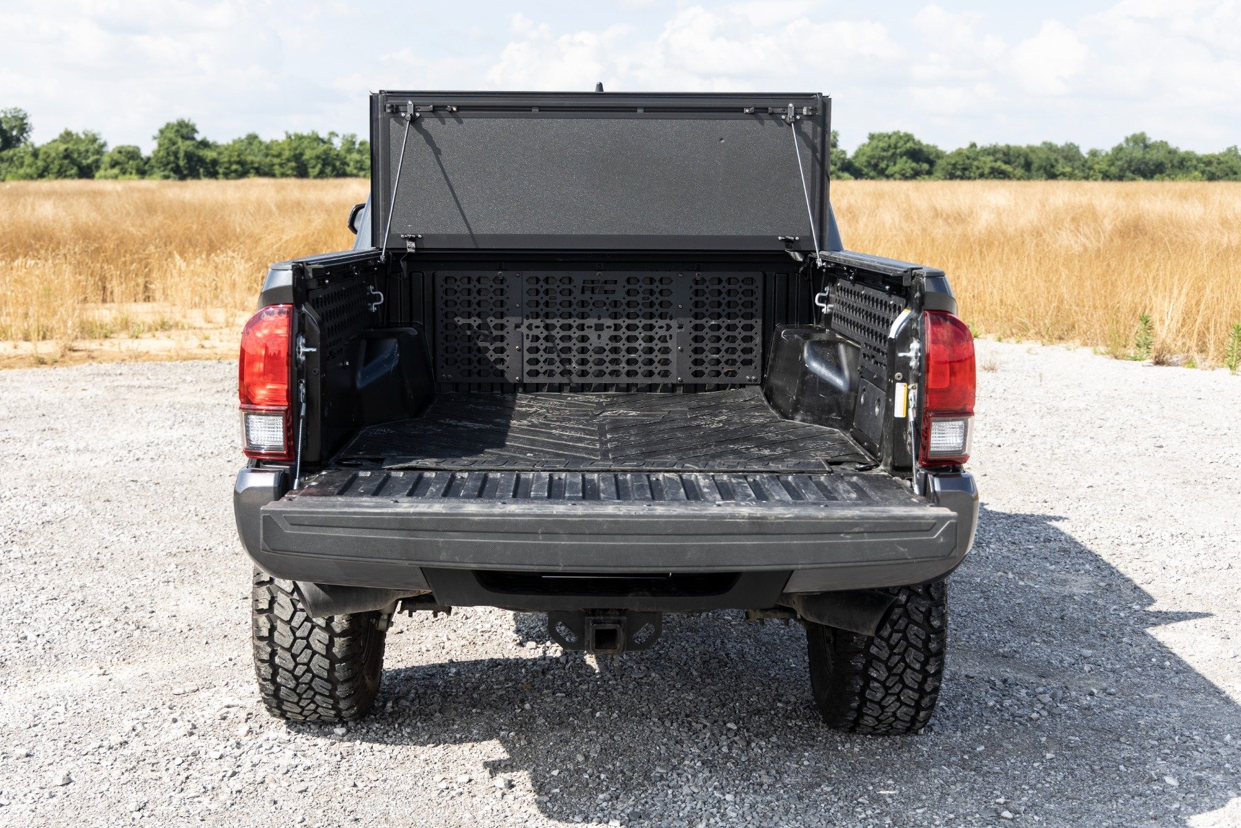 Hard Tri-Fold Flip Up Bed Cover | Toyota Tacoma (05-15