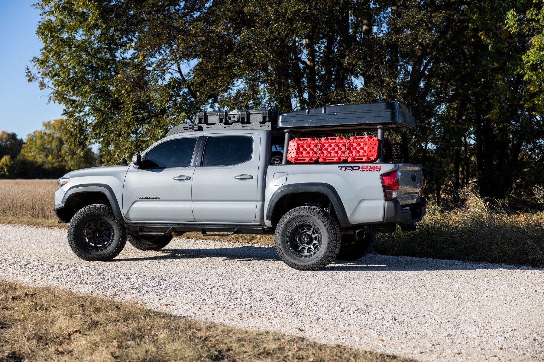 285/70R17, Rough Country Overlander M/T | Rough Country