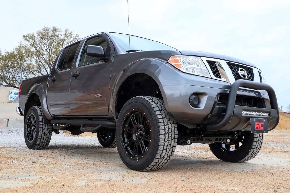 Black LED Bull Bar | Nissan Frontier 2WD/4WD (2005-2021) | Rough Country