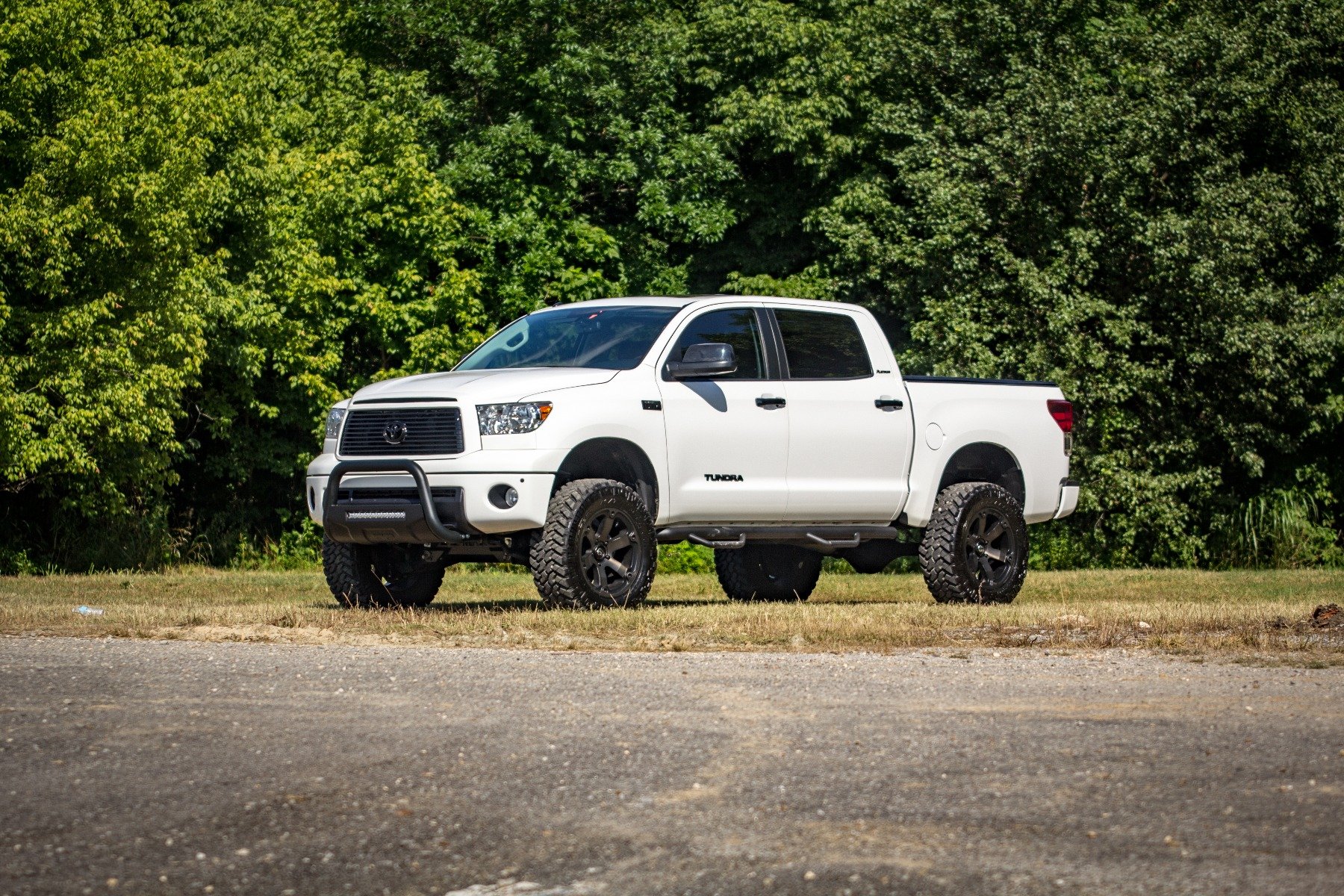 Black Led Bull Bar | Toyota Tundra 2WD/4WD (2007-2021)