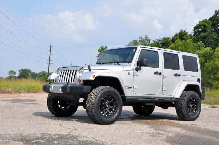 3.25 Inch Lift Kit | Jeep Wrangler JK 2WD/4WD (2007-2018) | Rough Country