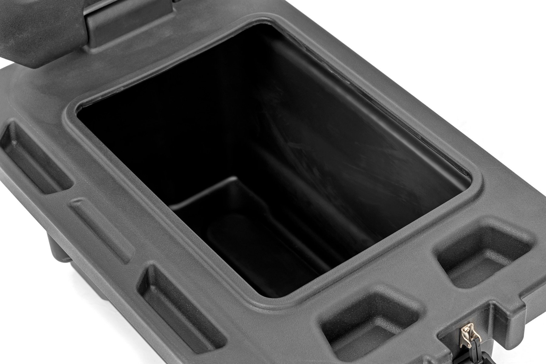 Slimline cargo box outlet