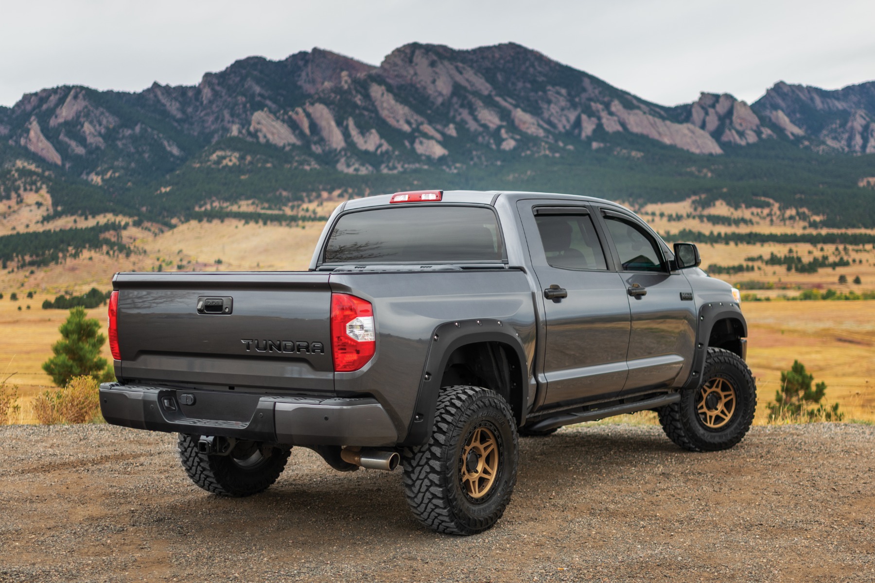 Pocket Fender Flares | Toyota Tundra 2WD / 4WD (2014-2021) (Gloss Black)