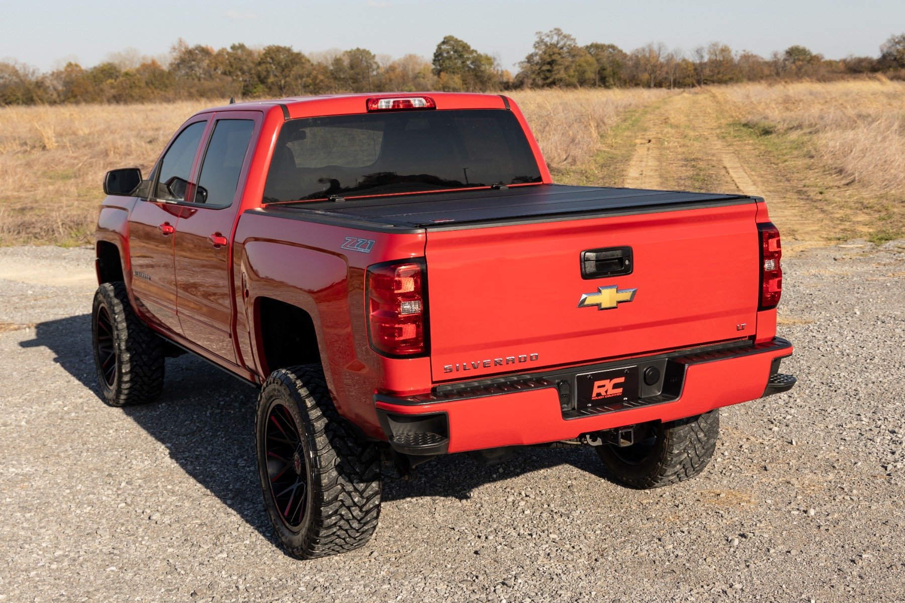 Hard Tri-Fold Flip Up Bed Cover | 5'9" Bed | Chevy / GMC 1500 (14-18)