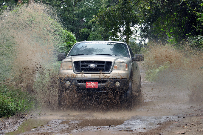 2.5 Inch Leveling Kit | Ford F-150 2WD / 4WD (2004-2008)