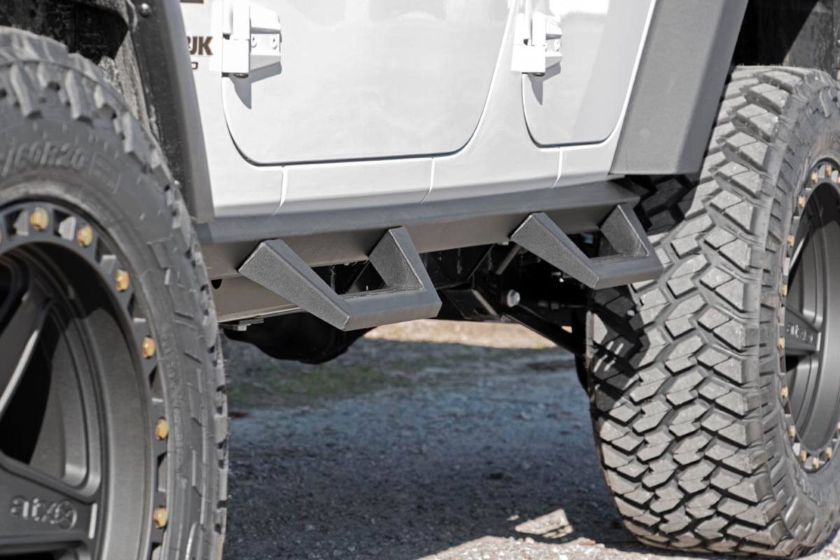 Contoured Drop Steps | 4 Door | Jeep Wrangler Unlimited 2WD / 4WD (2007-2018)