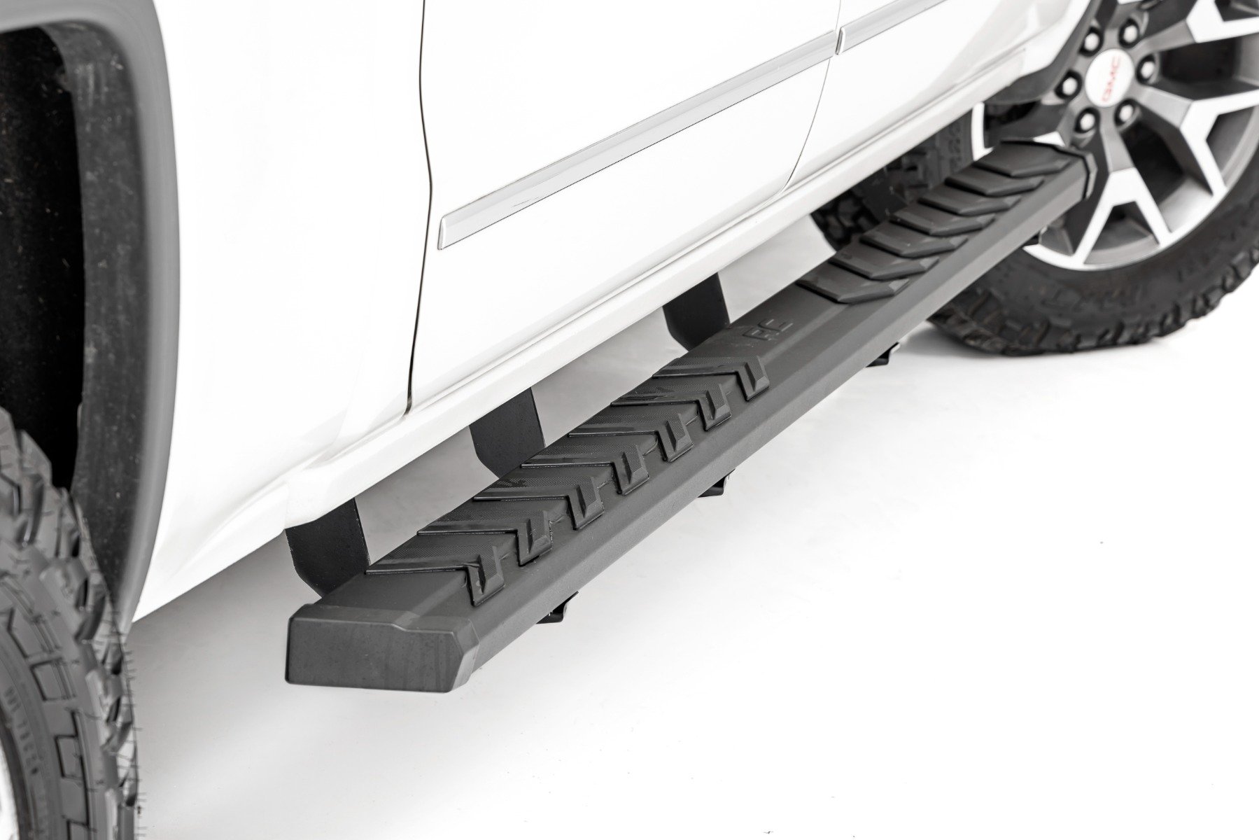 BA2 Running Board | Side Step Bars | Chevy / GMC 1500 / 2500HD / 3500HD (07-19 & Classic)