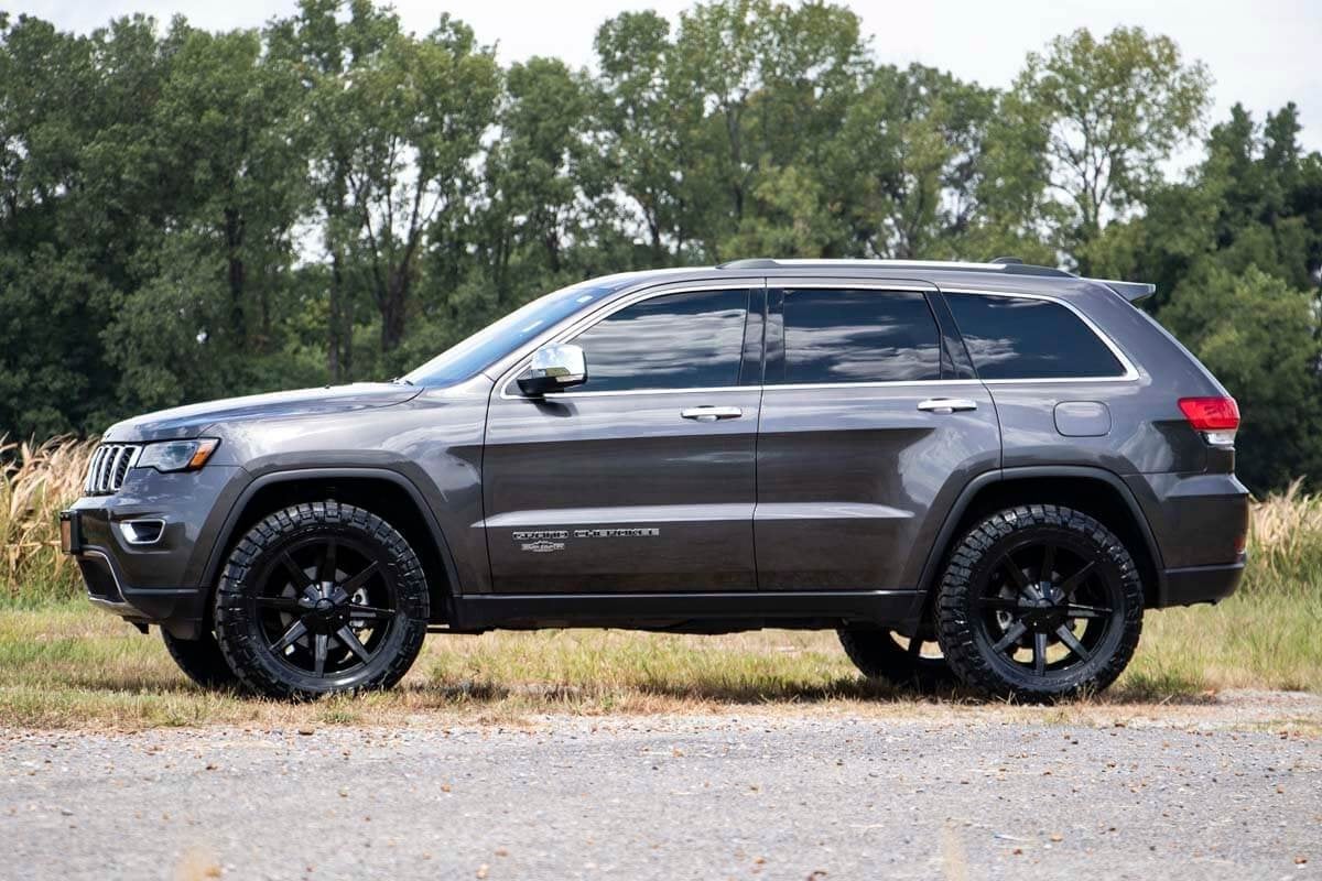 2.5 Inch Lift Kit | N3 Struts | Jeep Grand Cherokee 4WD (2011-2015)