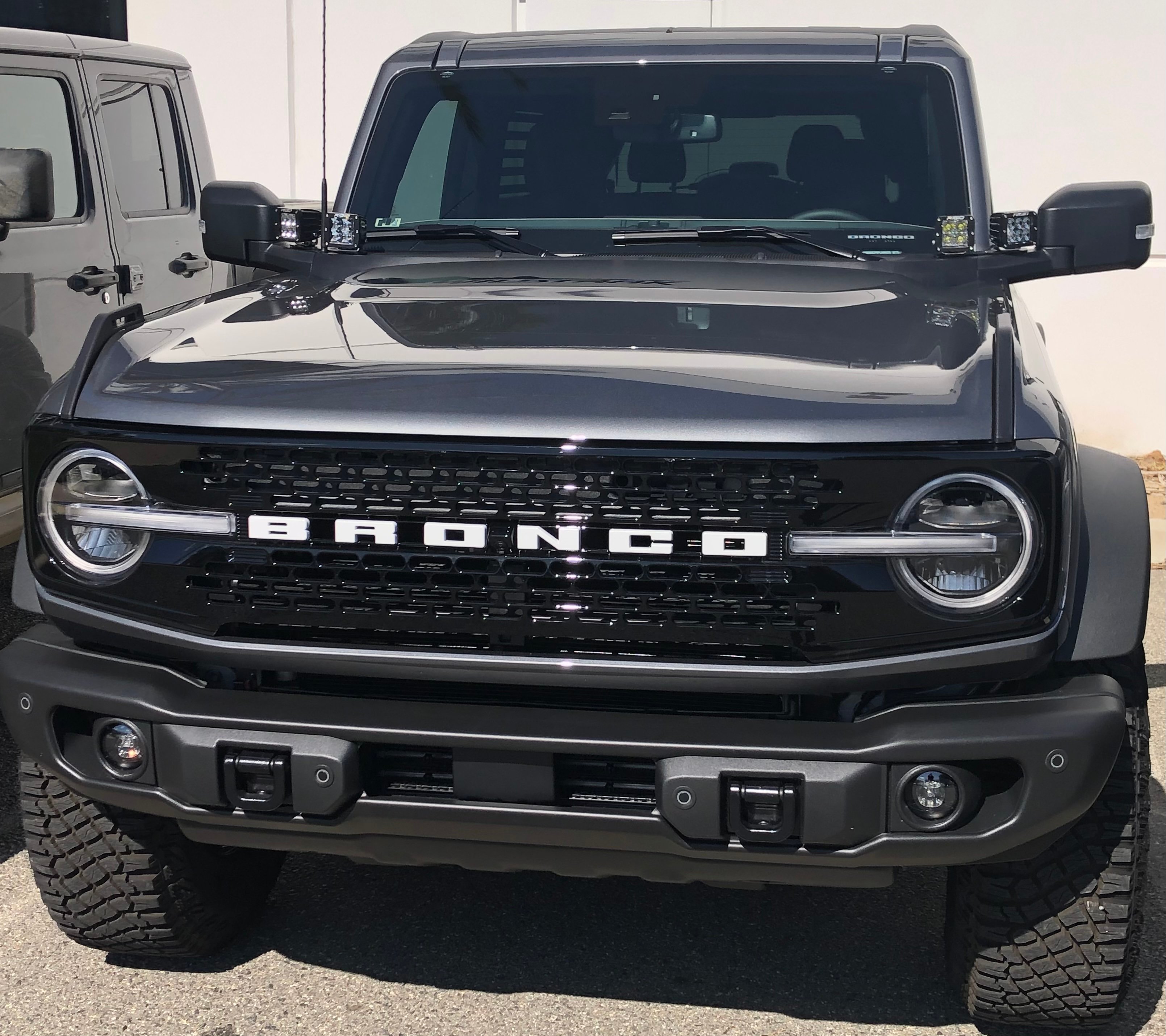 View build 2 inch Lifted 2023 Ford Bronco (2 Door) 4WD | Rough Country