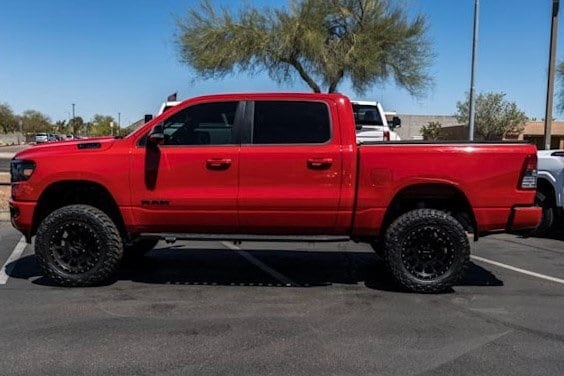View build 6 Inch Lifted 2021 Ram 1500 4WD | Rough Country