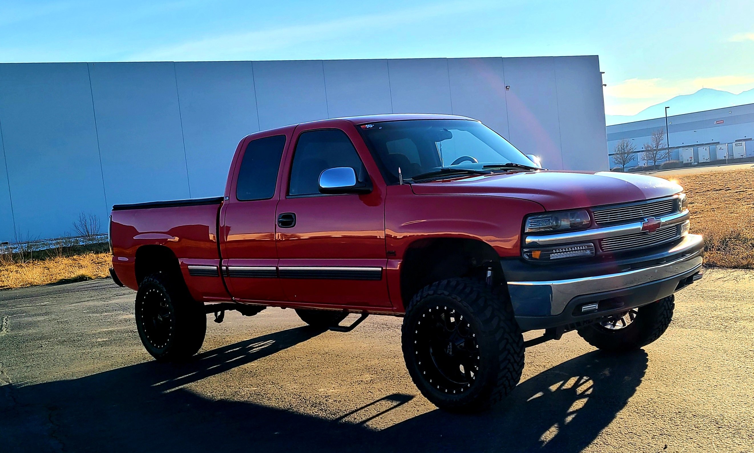 View build 2 inch Lifted 2002 Chevy Silverado 1500 4WD | Rough Country