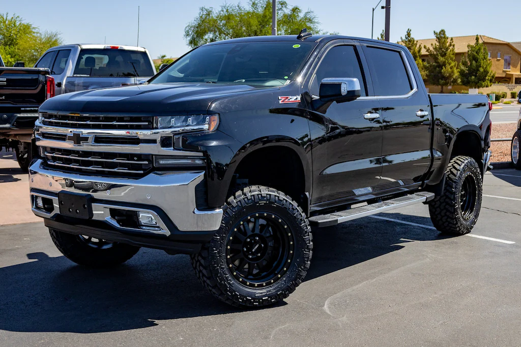 View build 6 Inch Lifted 2019 Chevy Silverado 1500 4WD | Rough Country