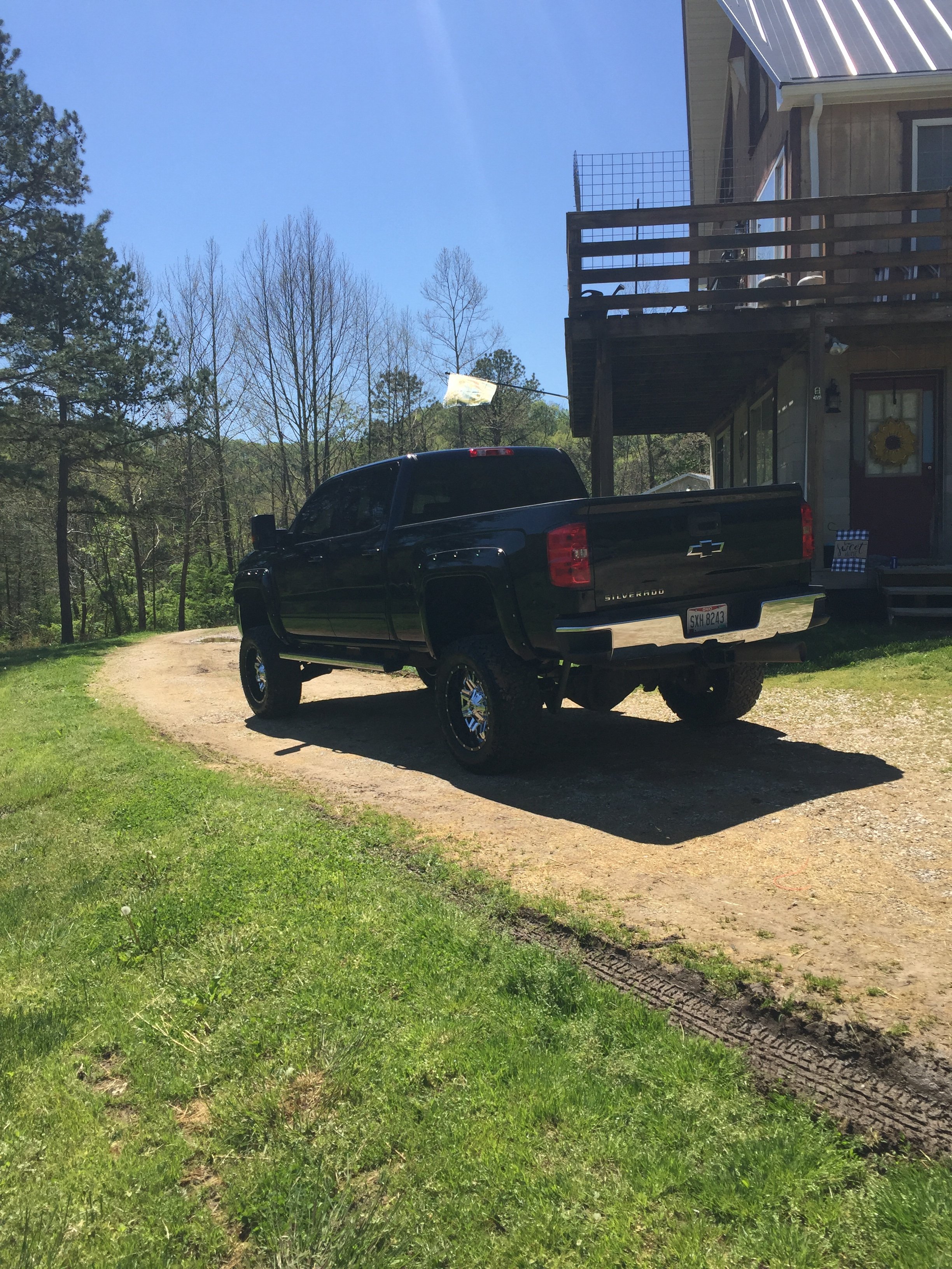 View build 5 Inch Lifted 2017 Chevy Silverado 2500 HD 4WD | Rough Country