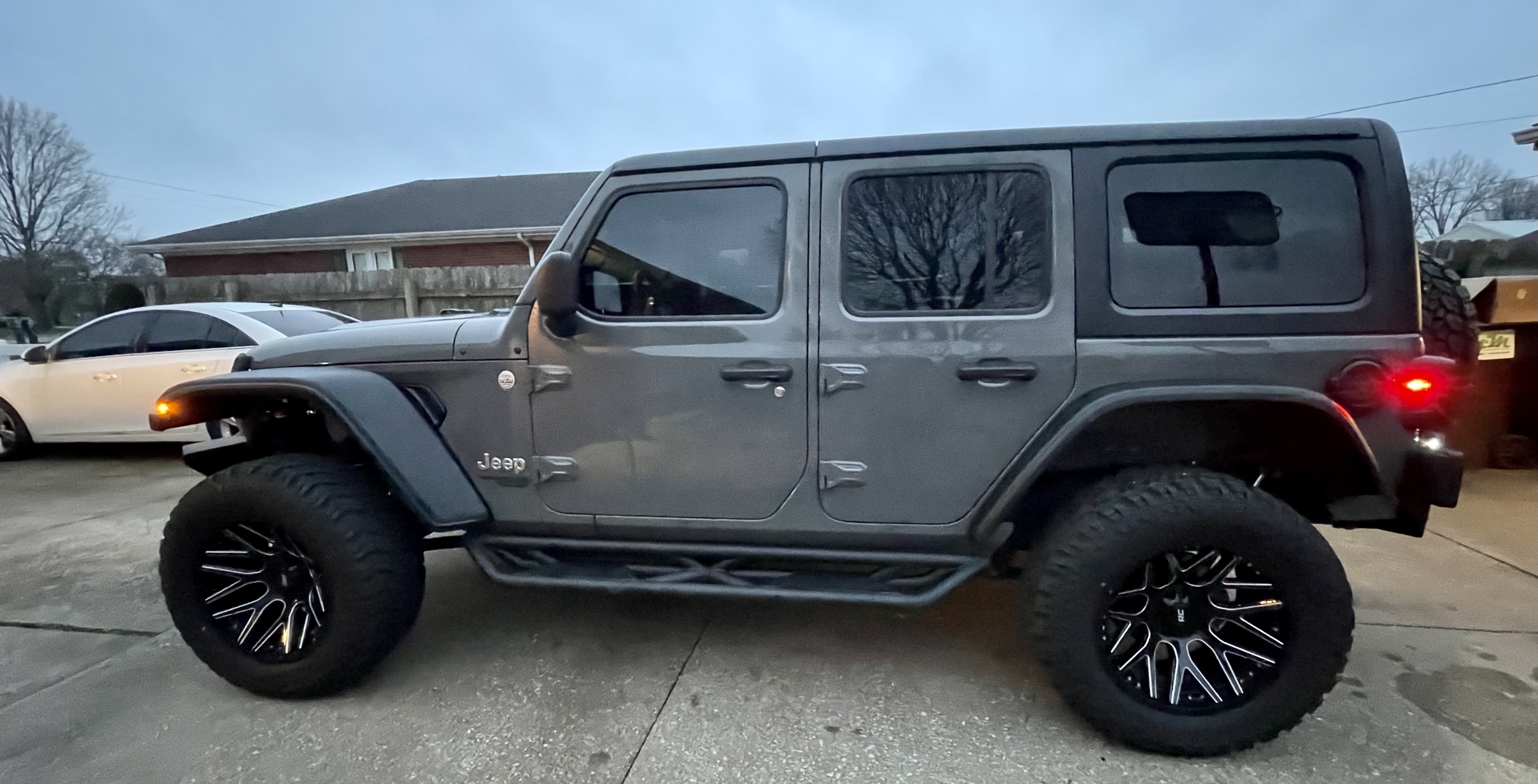 View build 2.5 inch Lifted 2020 Jeep Wrangler JL Unlimited 4WD | Rough ...